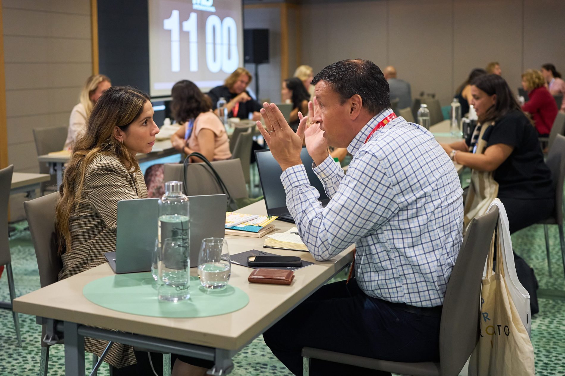 MIS_International_ 385_web